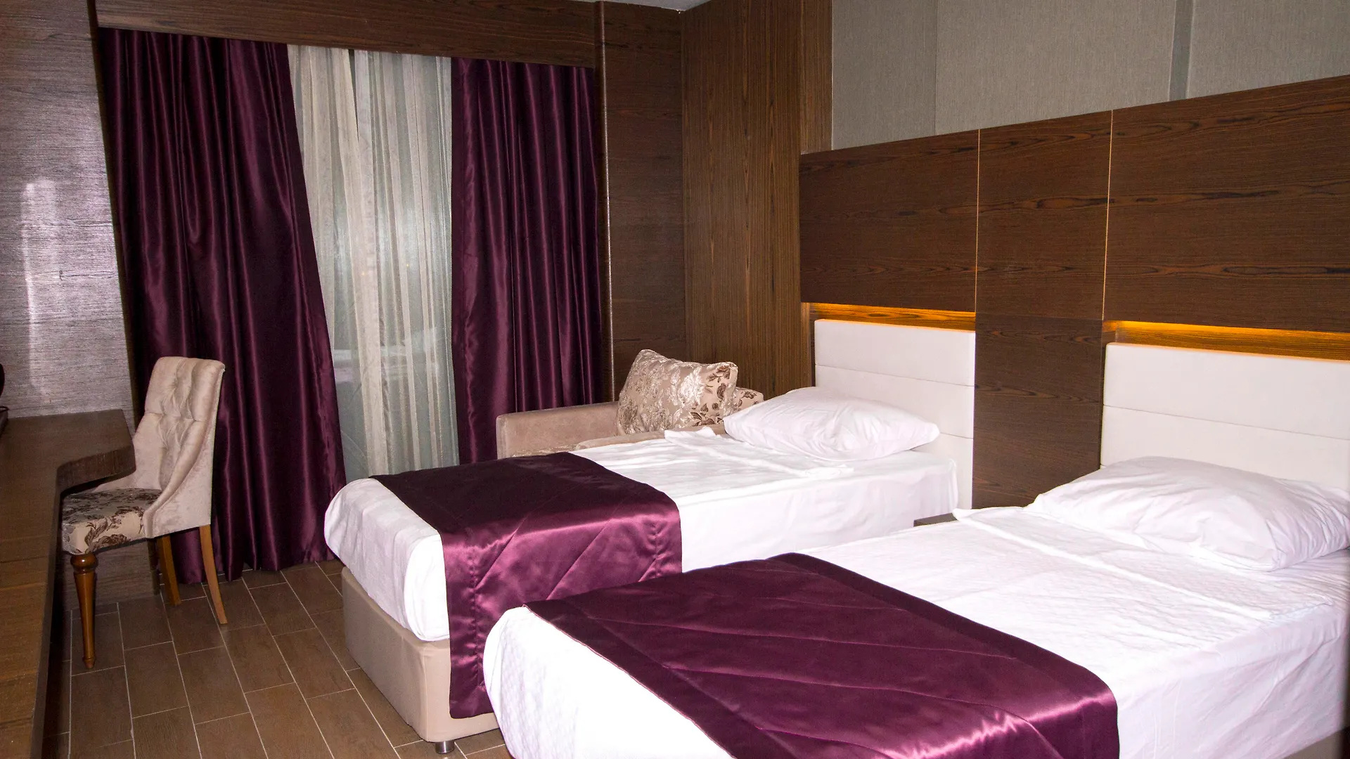אנטליה Sky Business Hotel