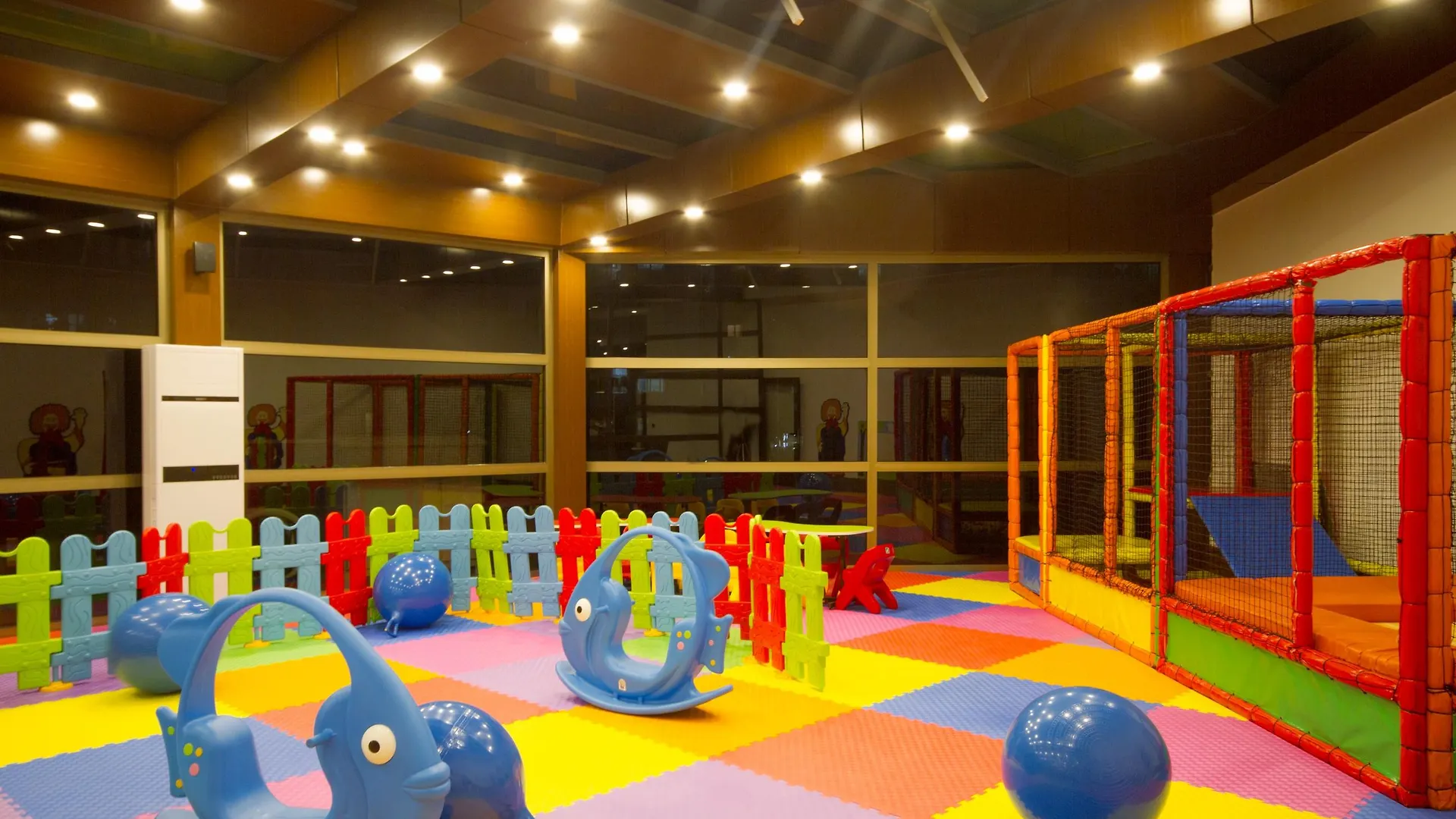 אנטליה Sky Business Hotel 5*,